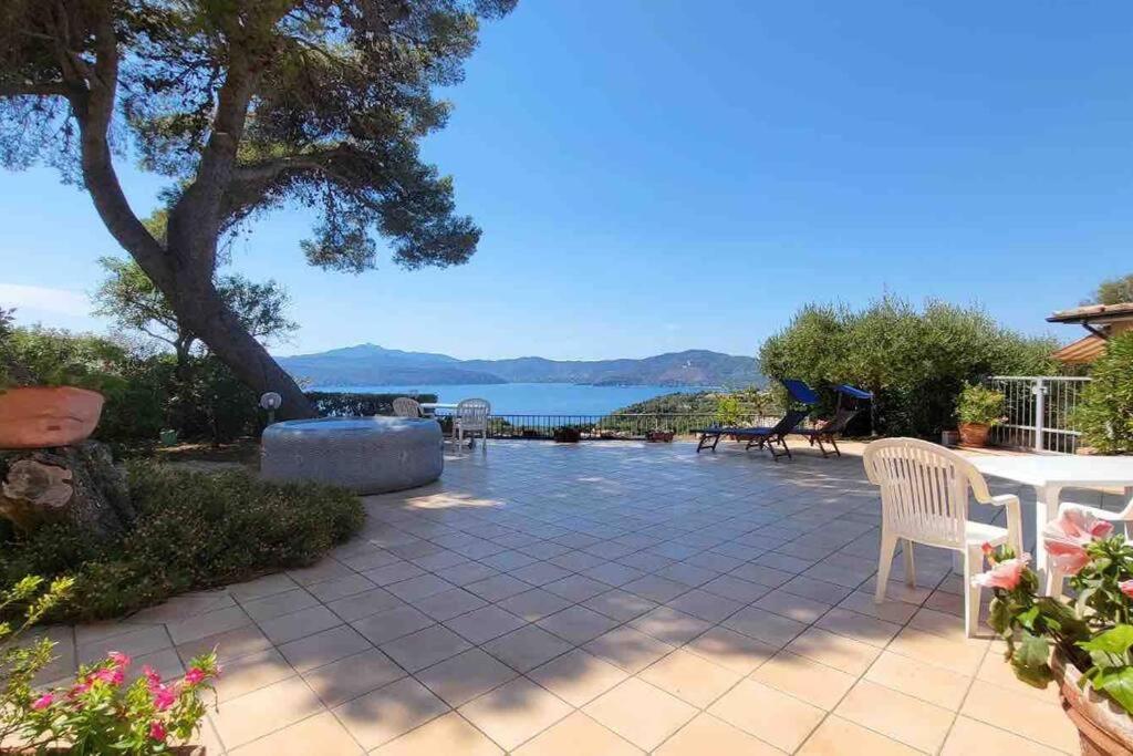 Villa Mit Whirlpool Und Phantastischer Aussicht Capoliveri Kültér fotó