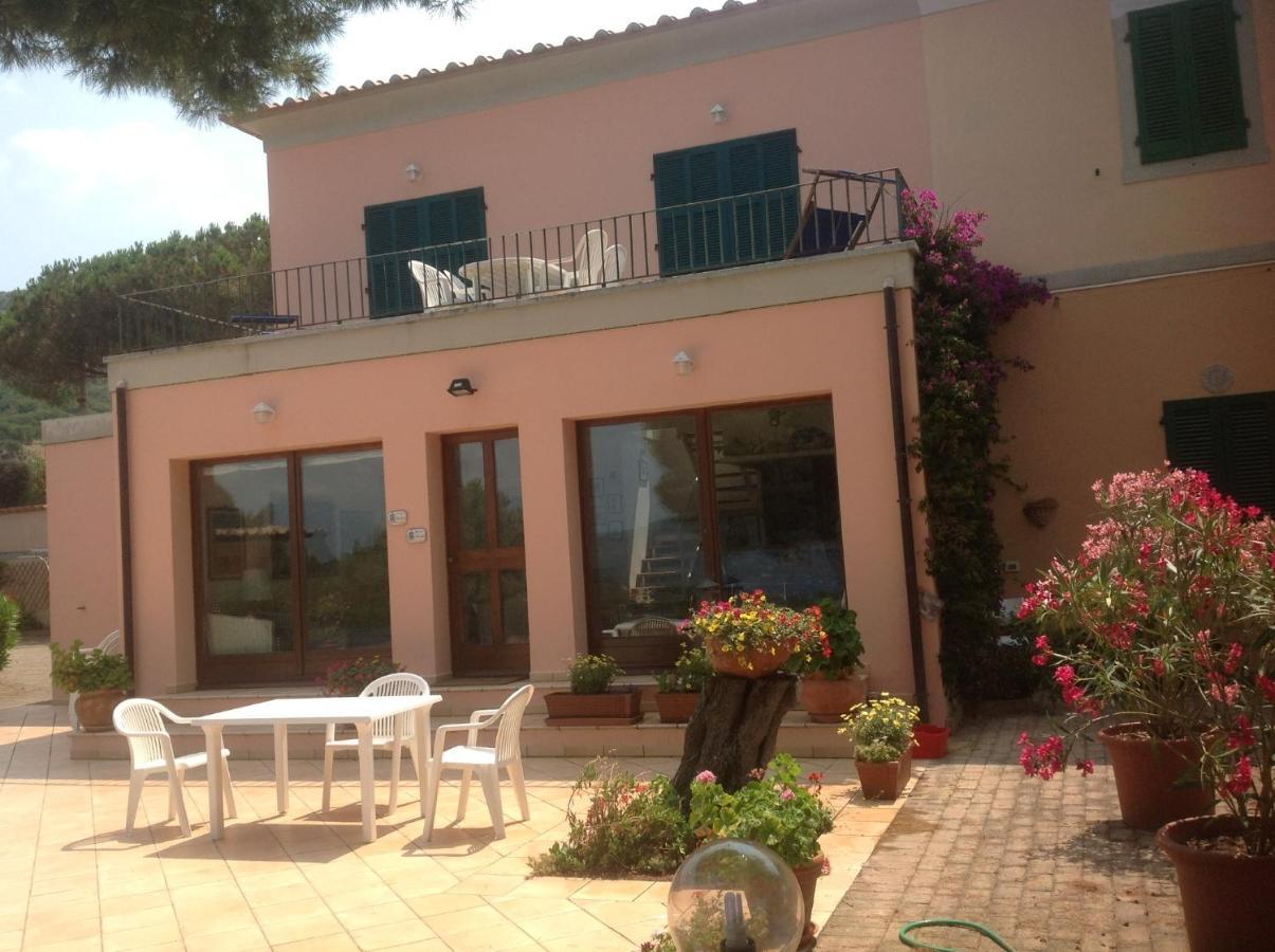 Villa Mit Whirlpool Und Phantastischer Aussicht Capoliveri Kültér fotó