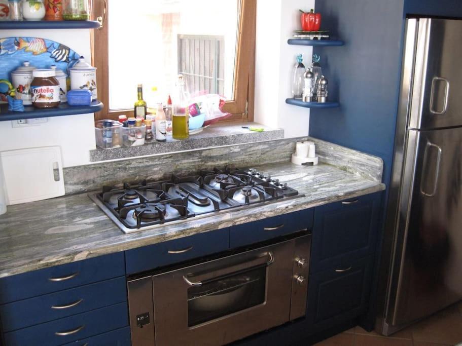 Villa Mit Whirlpool Und Phantastischer Aussicht Capoliveri Kültér fotó