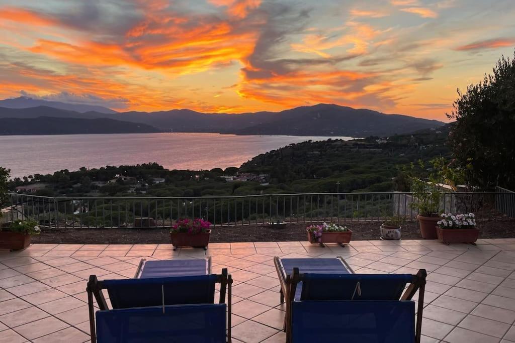 Villa Mit Whirlpool Und Phantastischer Aussicht Capoliveri Kültér fotó