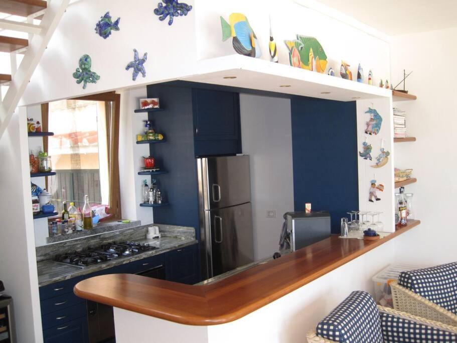 Villa Mit Whirlpool Und Phantastischer Aussicht Capoliveri Kültér fotó